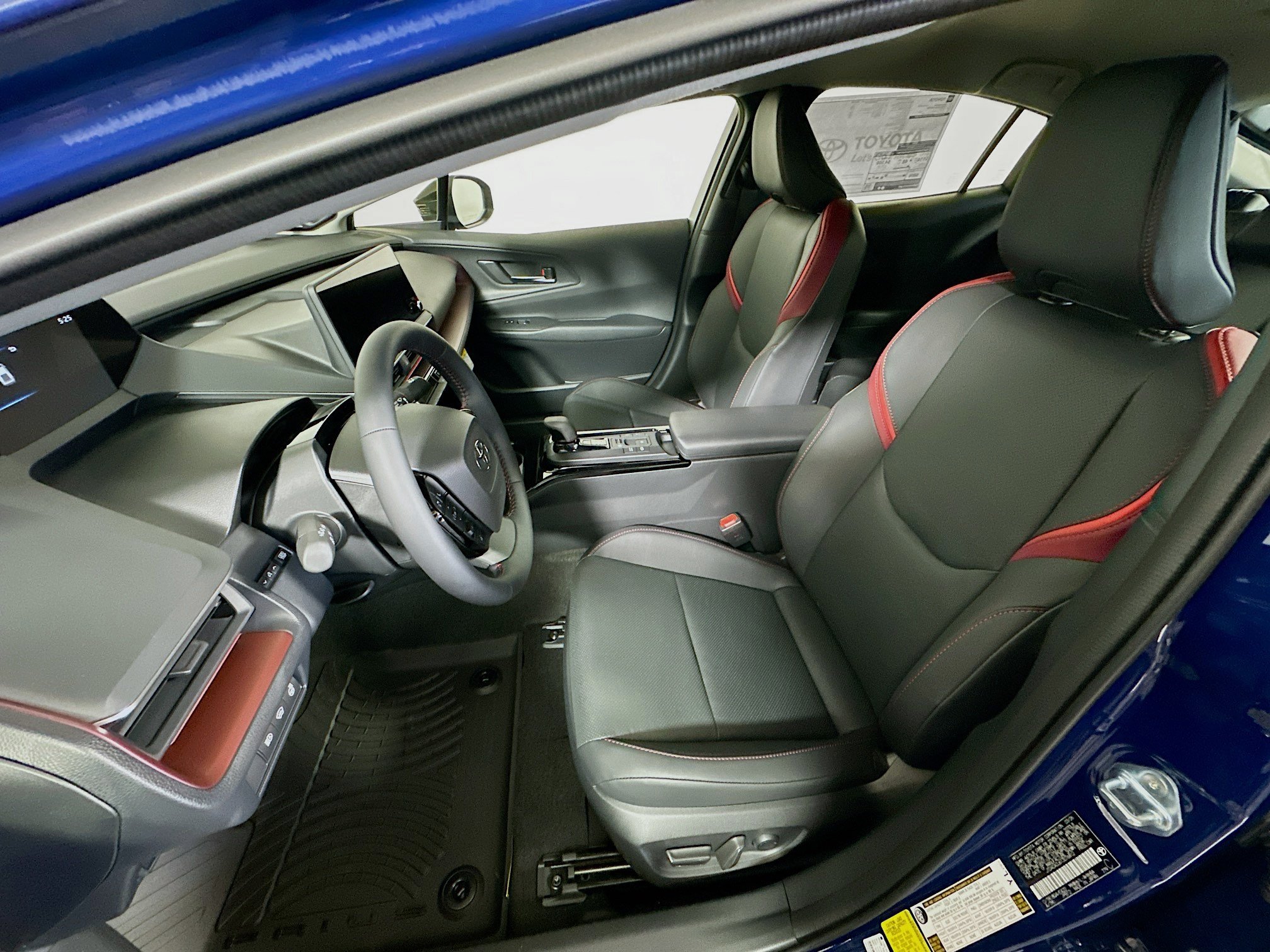 New 2026 Toyota Prius Plug-In Hybrid FWD image 9