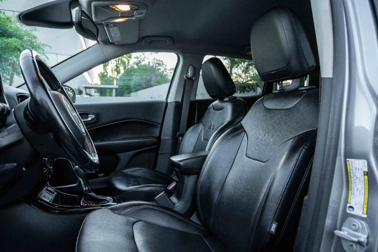 Used 2020 Jeep Compass Limited image 10
