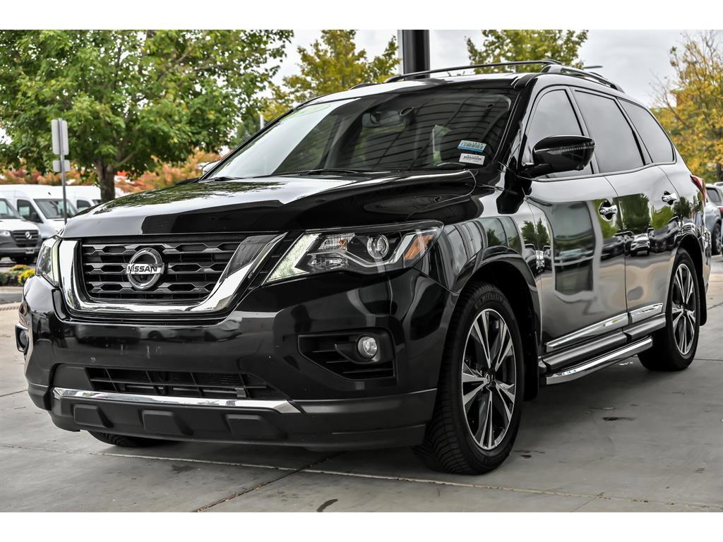 Used 2019 Nissan Pathfinder Platinum image 3