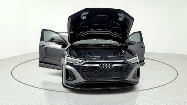 Used 2024 Audi Q8 e-tron Prestige AWD/4WD image 12