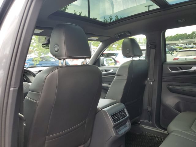 Certified 2024 Volkswagen Atlas Cross Sport SEL AWD/4WD image 17