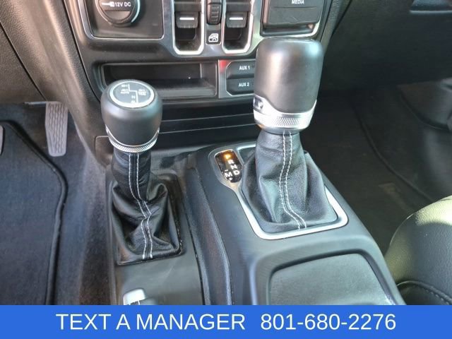 Used 2023 Jeep Wrangler Unlimited Sahara w/ Cold Weather Group AWD/4WD image 19