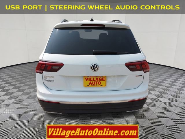 Used 2021 Volkswagen Tiguan SE image 3