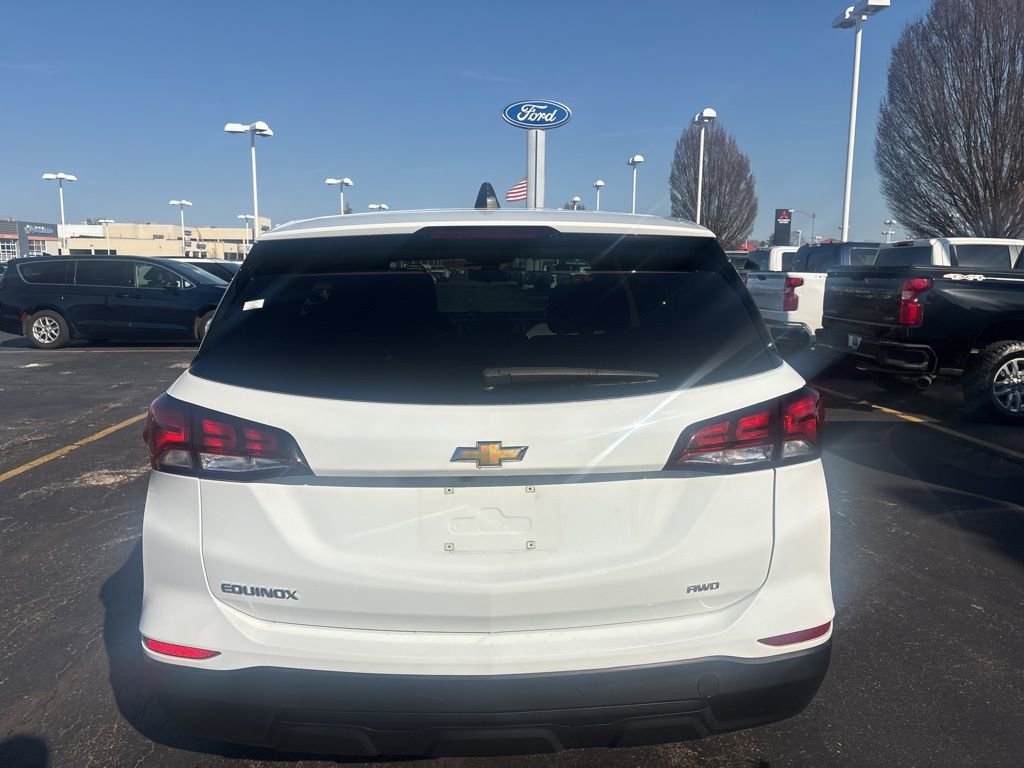 Used 2023 Chevrolet Equinox LS w/ LS Convenience Package image 5