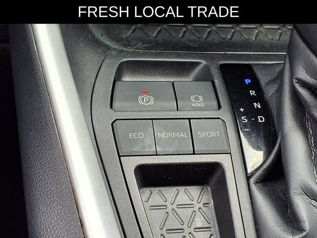 Used 2021 Toyota RAV4 LE FWD image 14