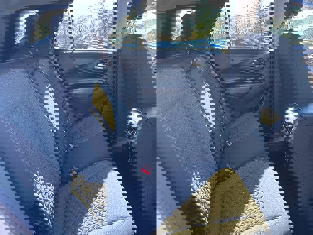 Used 2023 Chevrolet Equinox LT image 41