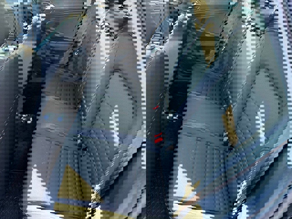 Used 2024 Volkswagen Jetta SE image 4