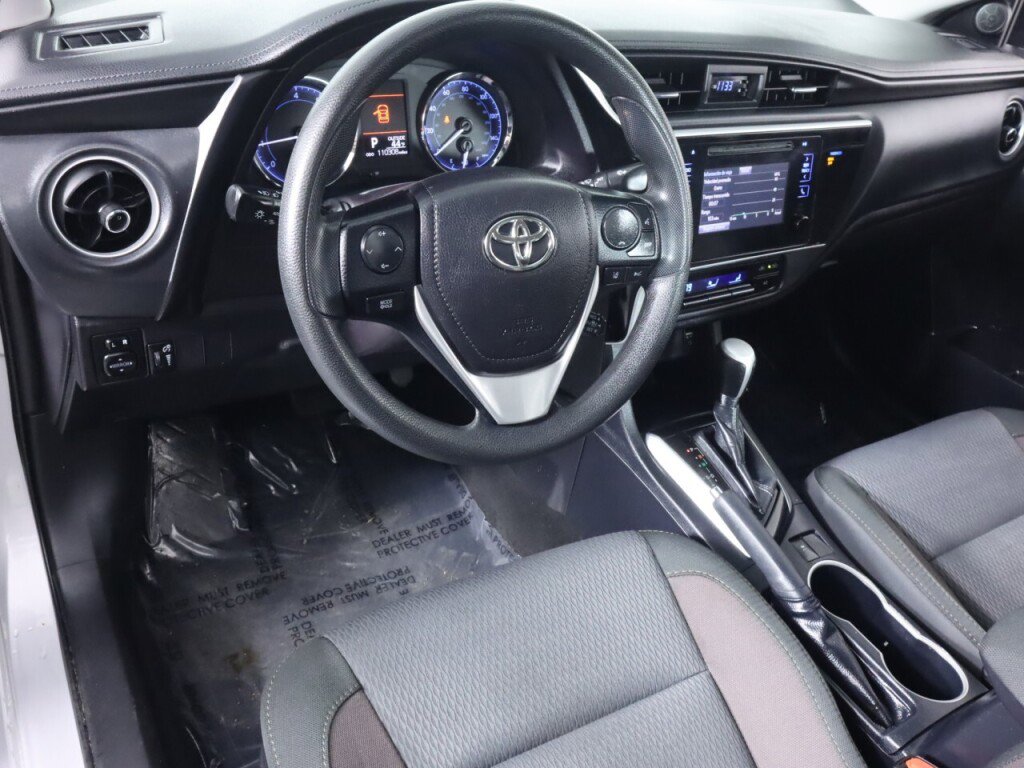 Used 2018 Toyota Corolla LE FWD image 9