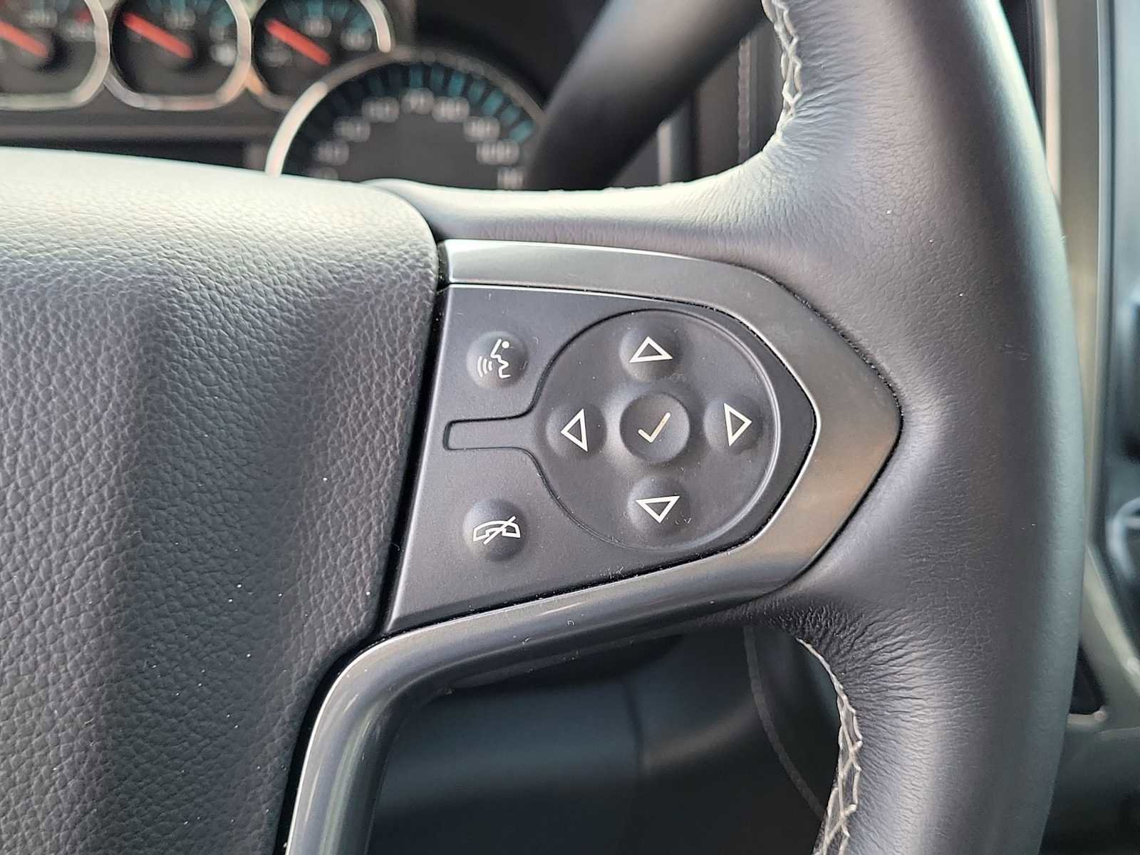 Used 2018 Chevrolet Silverado 1500 LTZ w/ Sport Package RWD image 21