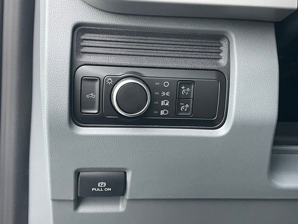 New 2026 Ford F250 XL image 28