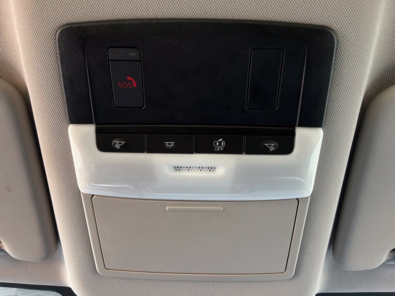 Used 2025 Nissan Rogue SV FWD image 17