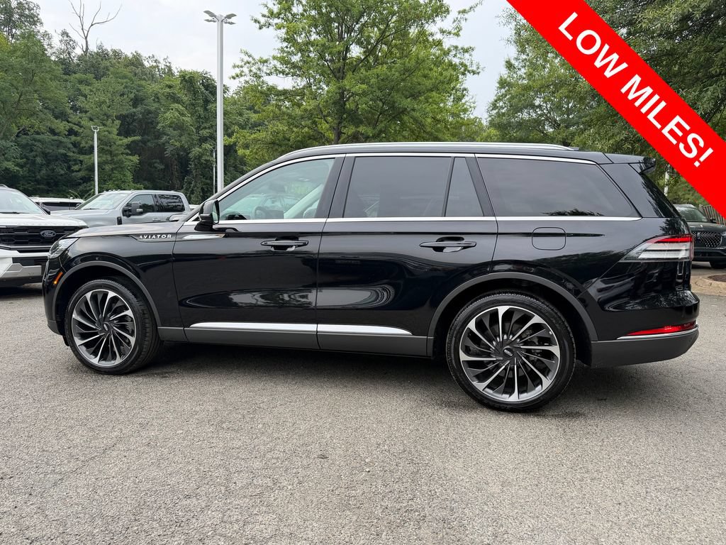 Used 2025 Lincoln Aviator Reserve AWD/4WD image 4