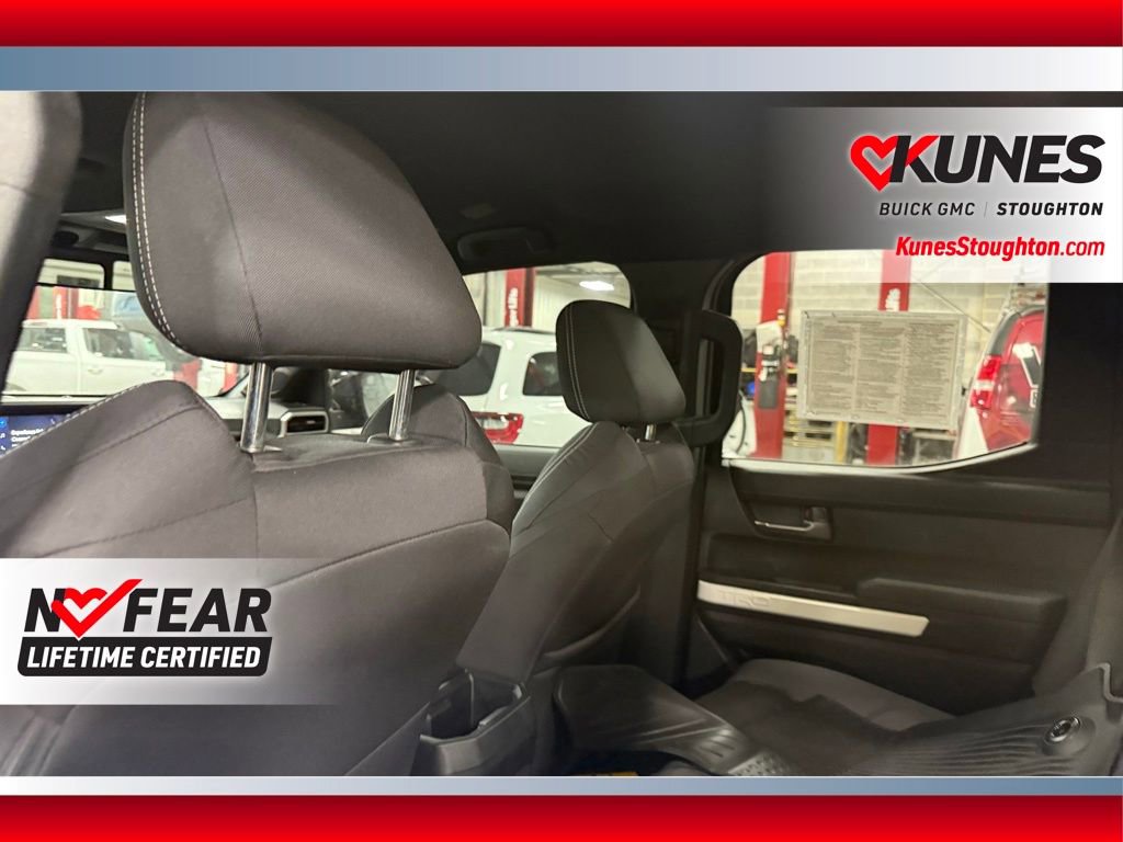 Used 2024 Toyota Tacoma TRD Off-Road image 34