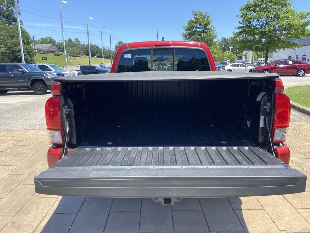 Used 2016 Toyota Tacoma TRD Sport w/ Towing Package RWD image 18