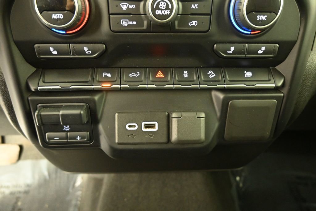 Used 2021 Chevrolet Silverado 2500 LT w/ Midnight Edition AWD/4WD image 30