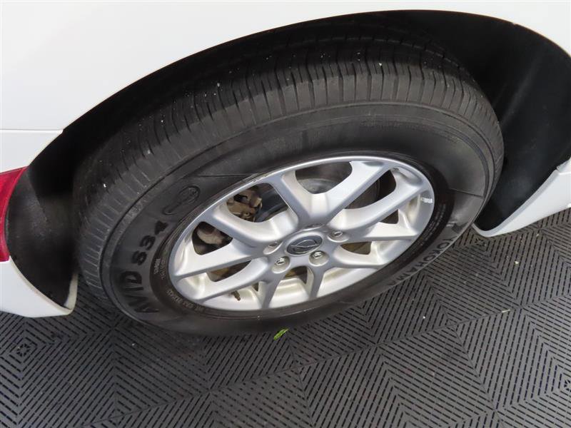 Used 2023 Chrysler Voyager LX FWD image 8