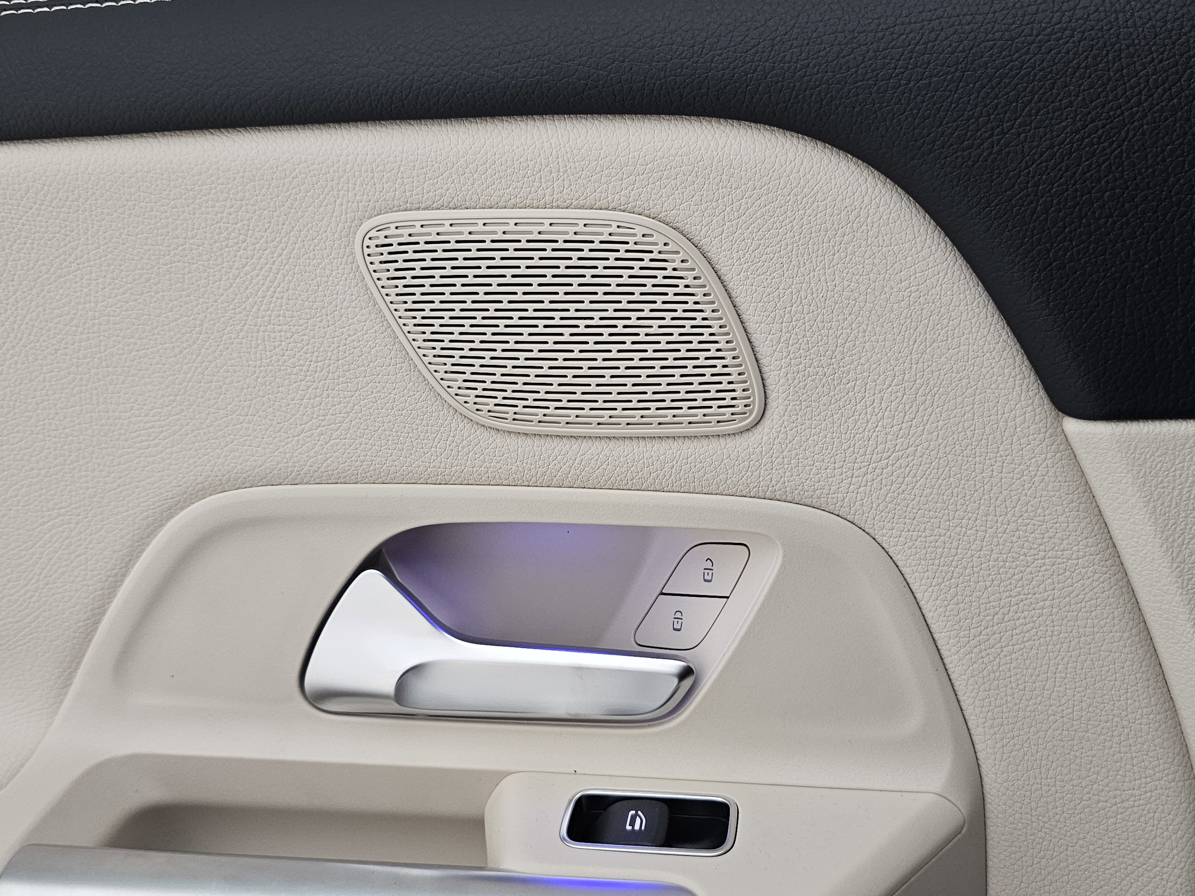 New 2026 Mercedes-Benz GLB 250 4MATIC image 26