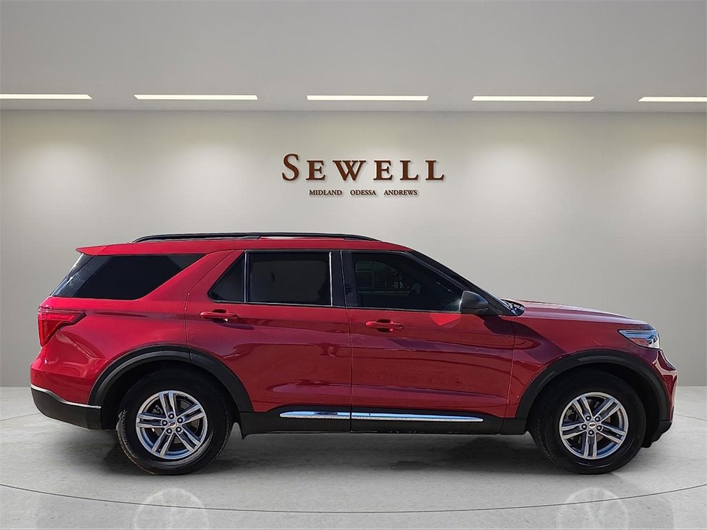 Used 2021 Ford Explorer XLT image 5