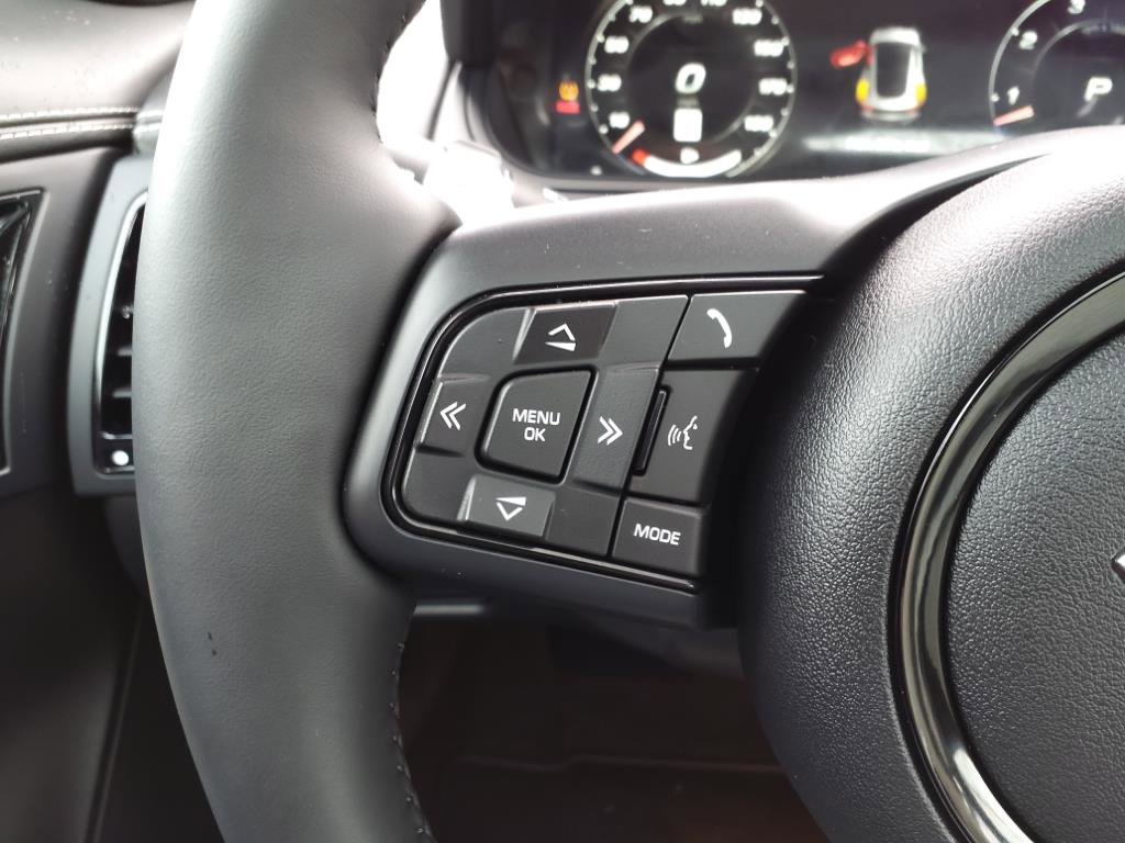 New 2024 Jaguar F-TYPE Coupe AWD image 14