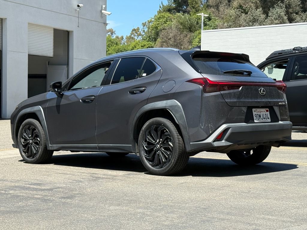 Used 2023 Lexus UX 250h FWD image 2