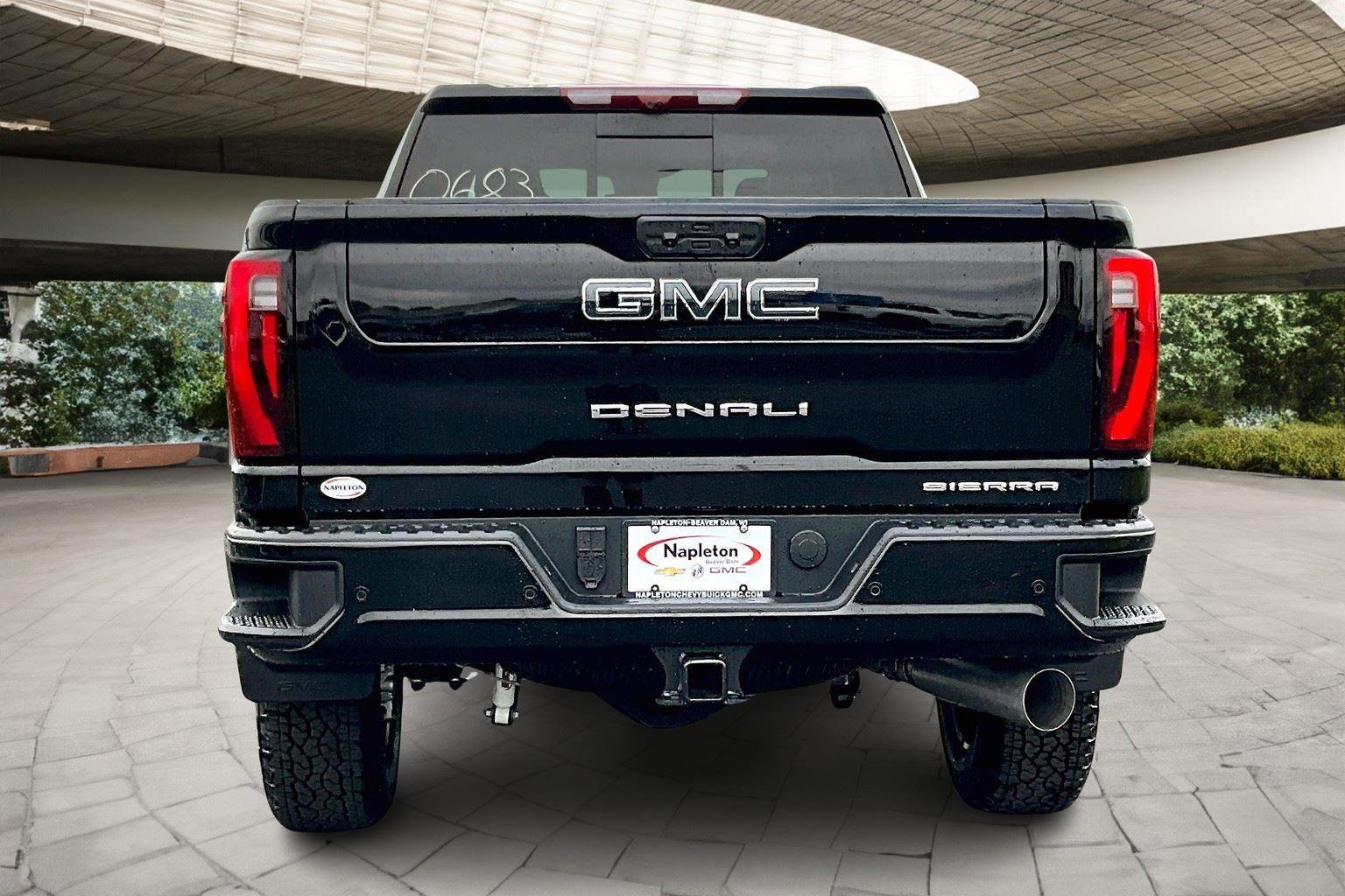 New 2025 GMC Sierra 2500 Denali Ultimate image 4