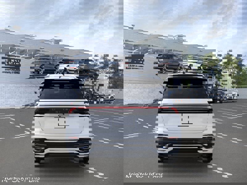 New 2026 Lincoln Nautilus Reserve image 5