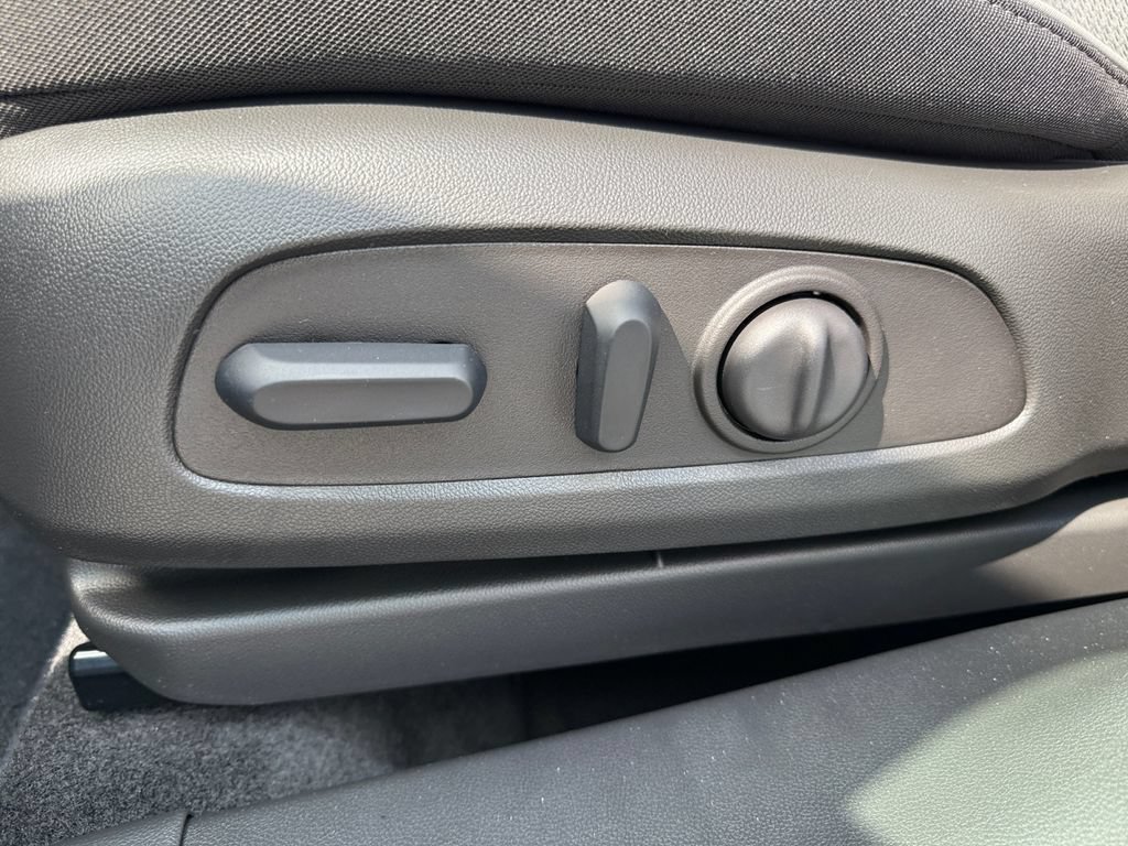 New 2026 Chevrolet TrailBlazer LT w/ Convenience Package FWD image 16