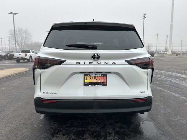 New 2026 Toyota Sienna XLE image 6