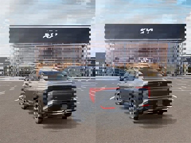 New 2025 Kia K4 LXS image 4