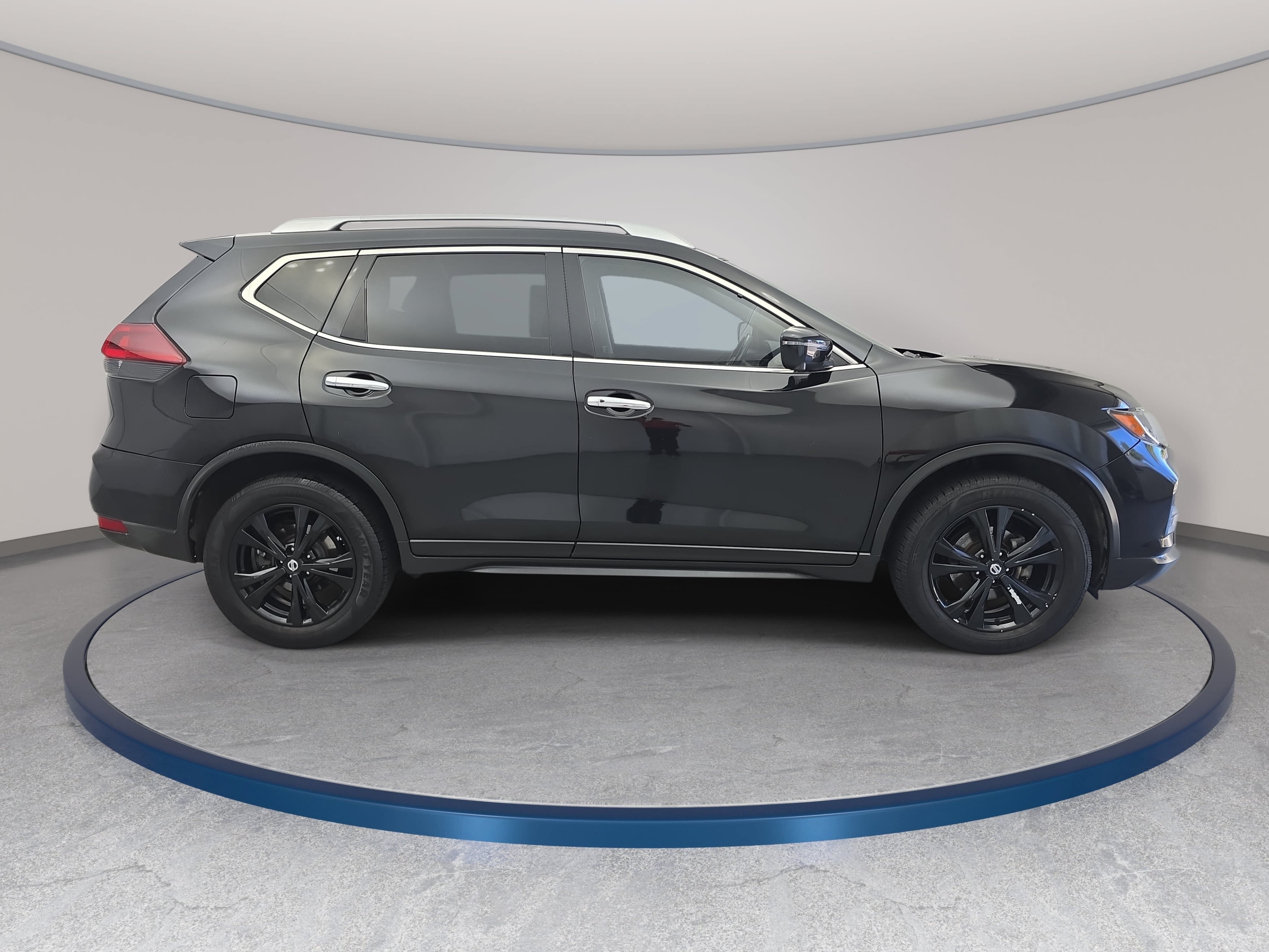 Used 2019 Nissan Rogue SV w/ Premium Package AWD/4WD image 4