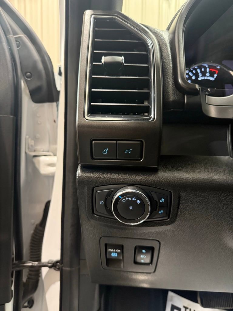 Used 2018 Ford Expedition Max Limited RWD image 8