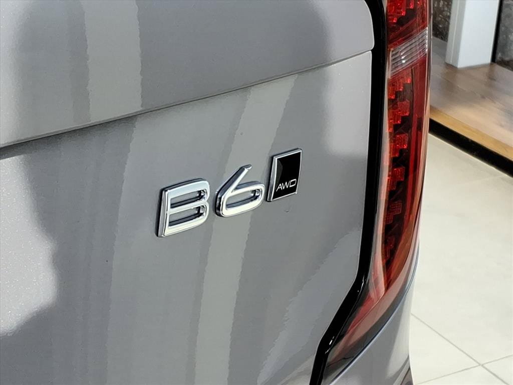New 2026 Volvo XC90 B6 Plus w/ Protection Package Premier AWD/4WD image 8