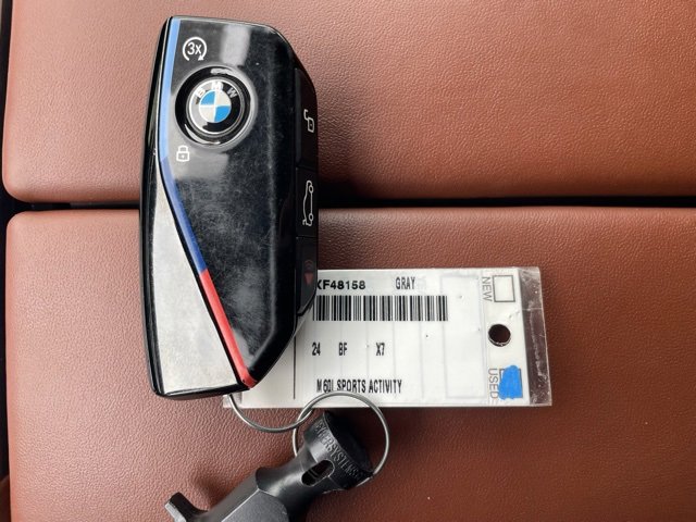 Used 2024 BMW X7 M60i w/ Executive Package image 25