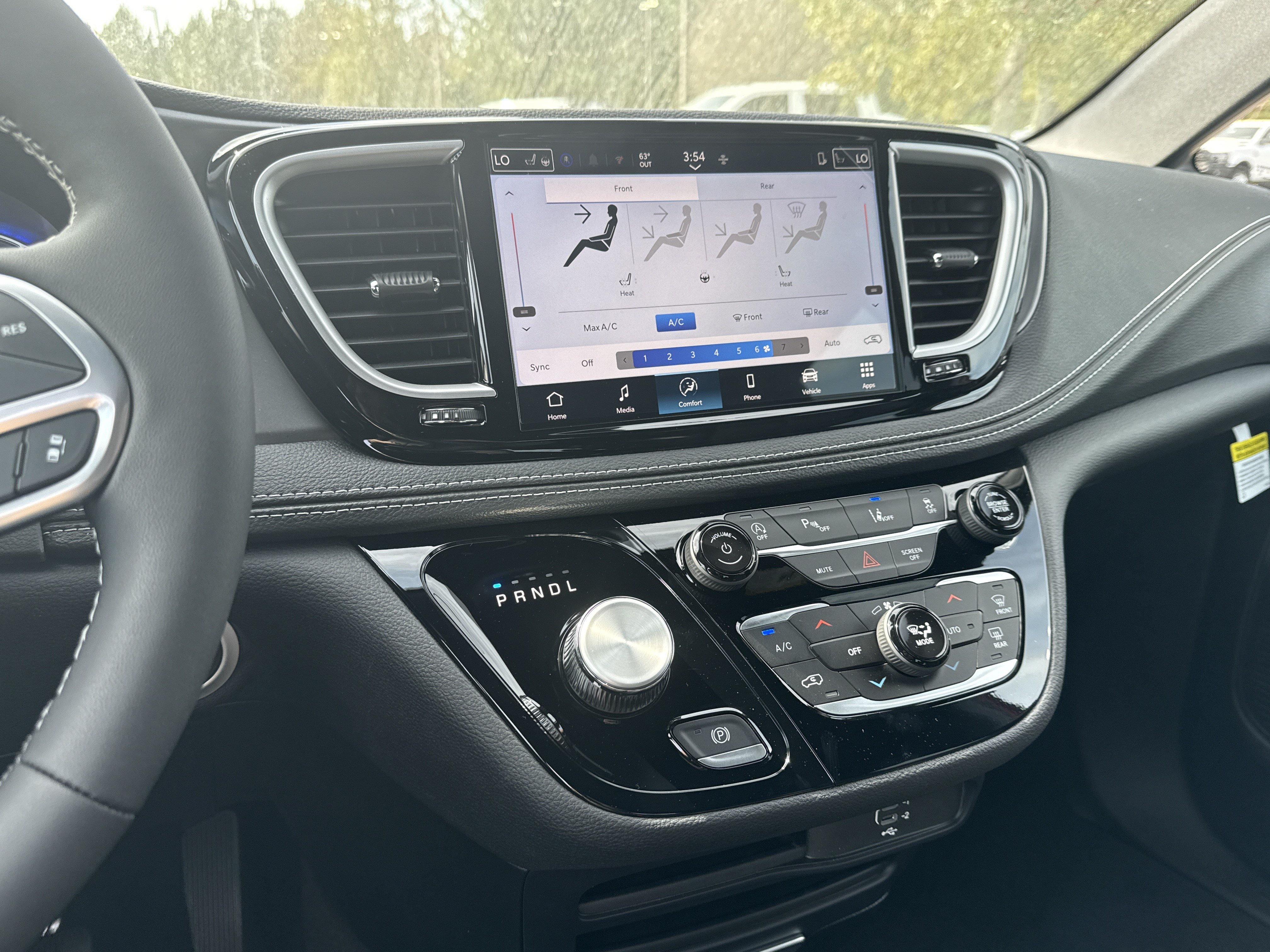 New 2026 Chrysler Pacifica Select FWD image 32