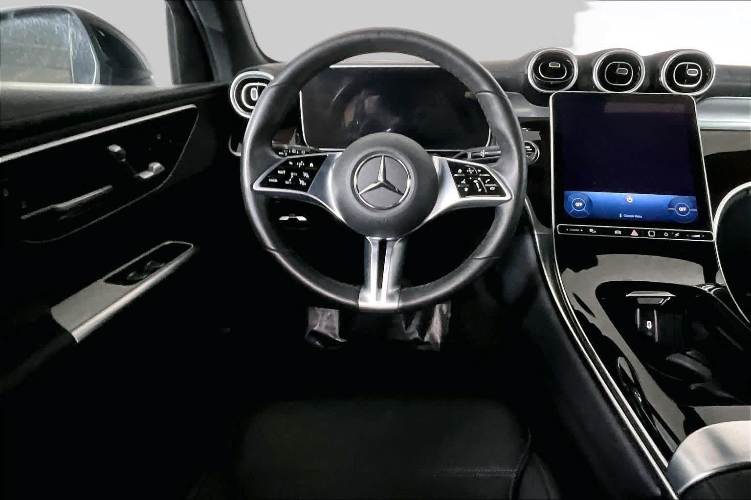 Used 2023 Mercedes-Benz GLC 300 4MATIC image 11