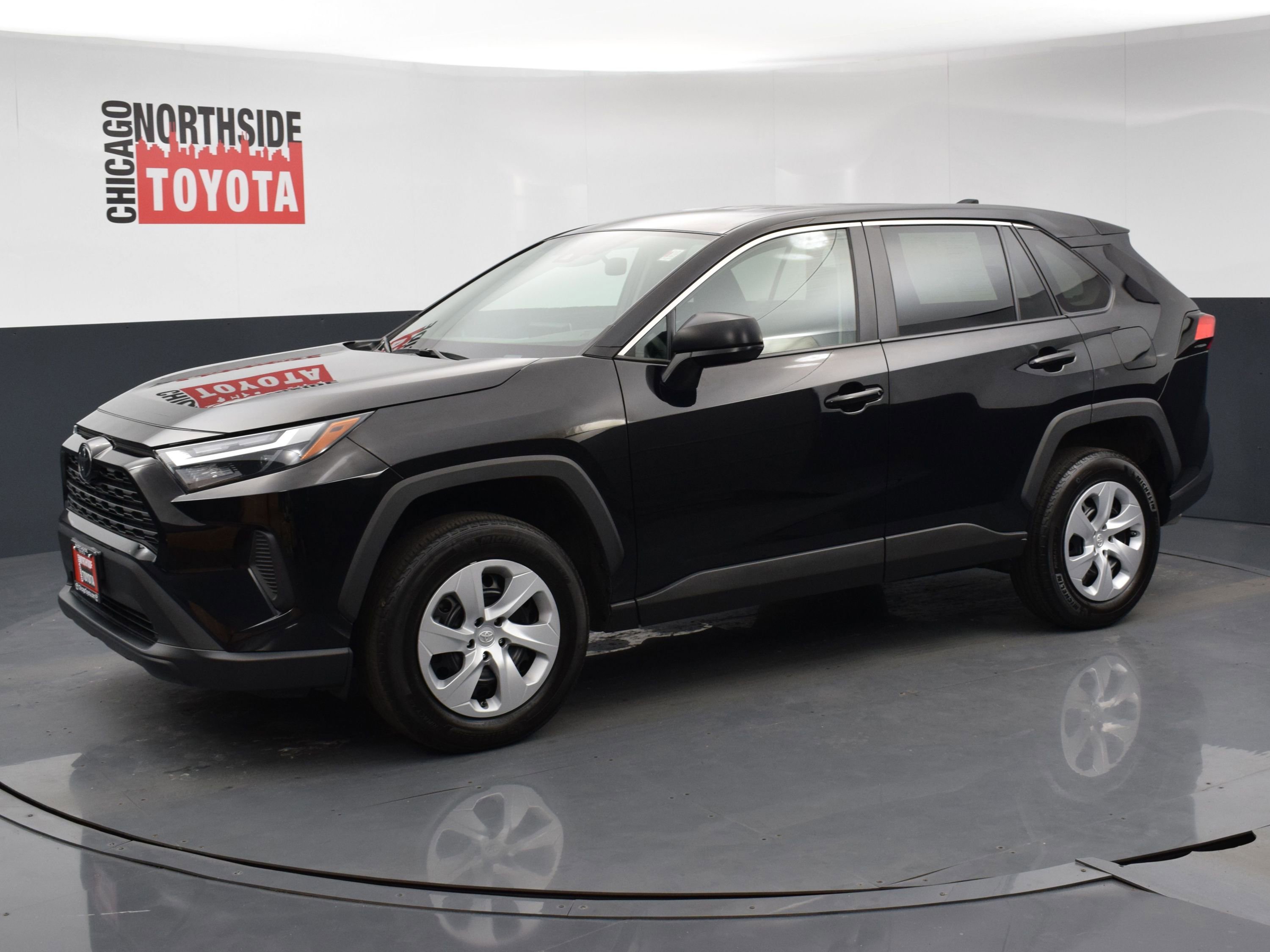 Used 2024 Toyota RAV4 LE image 8