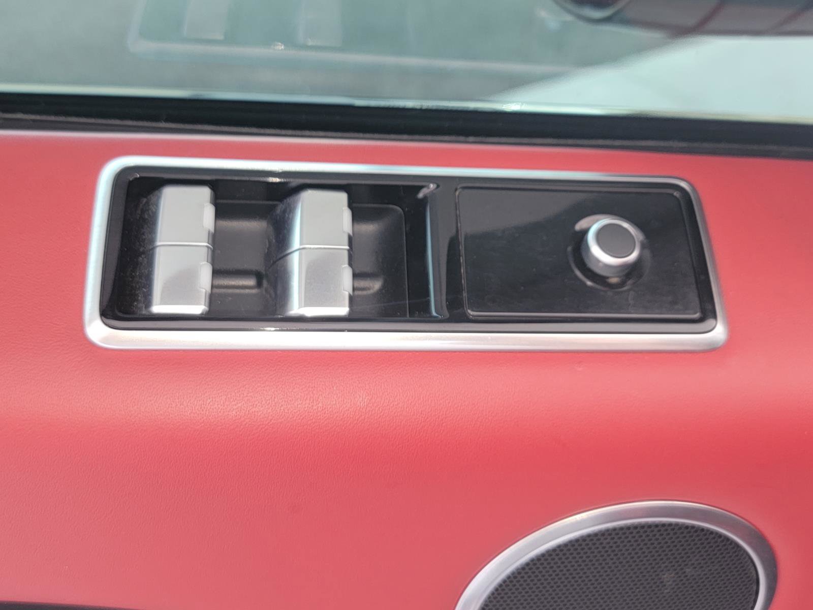 Used 2019 Land Rover Range Rover Sport HST image 31