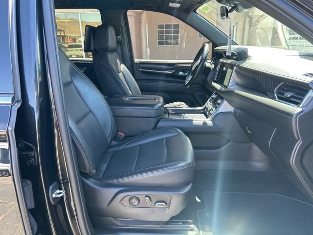 Used 2023 GMC Yukon Denali w/ Advanced Technology Package AWD/4WD image 7