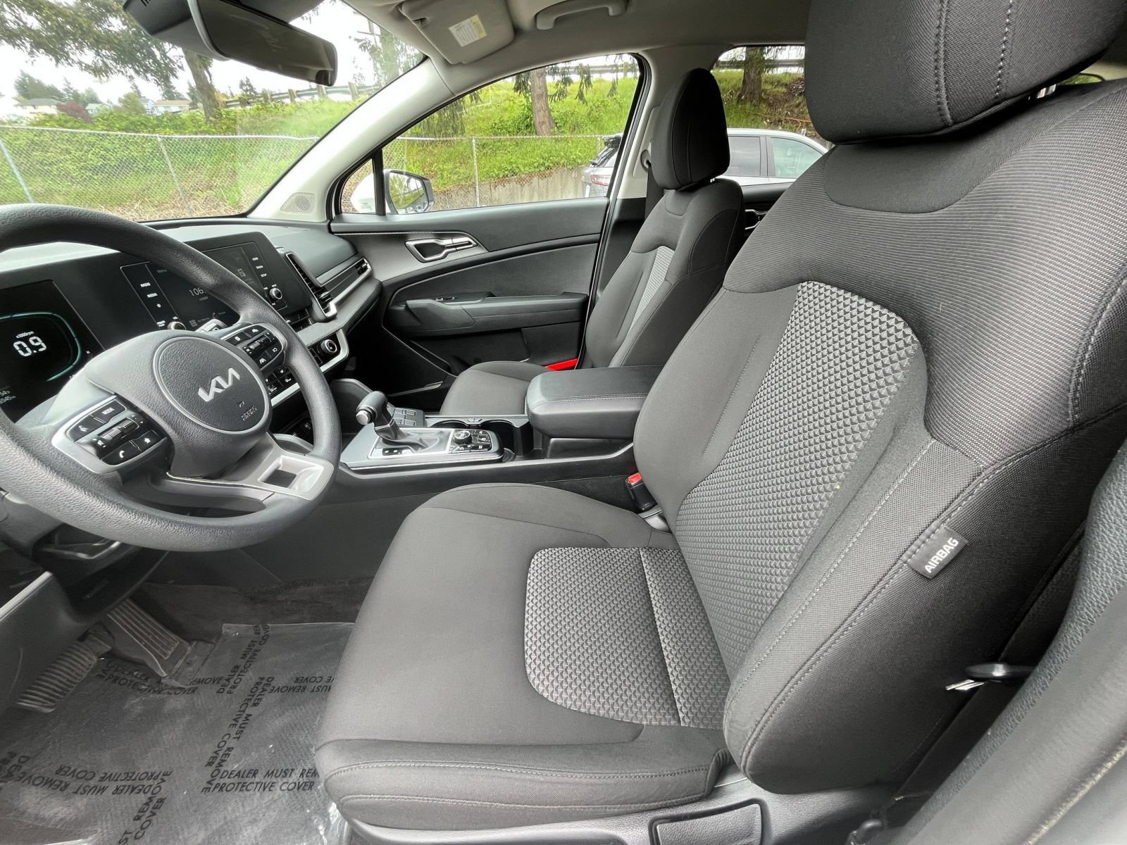 Used 2025 Kia Sportage LX FWD image 27