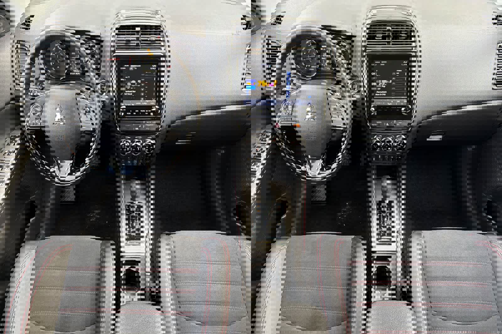 Used 2024 Mitsubishi Outlander Sport SE image 3