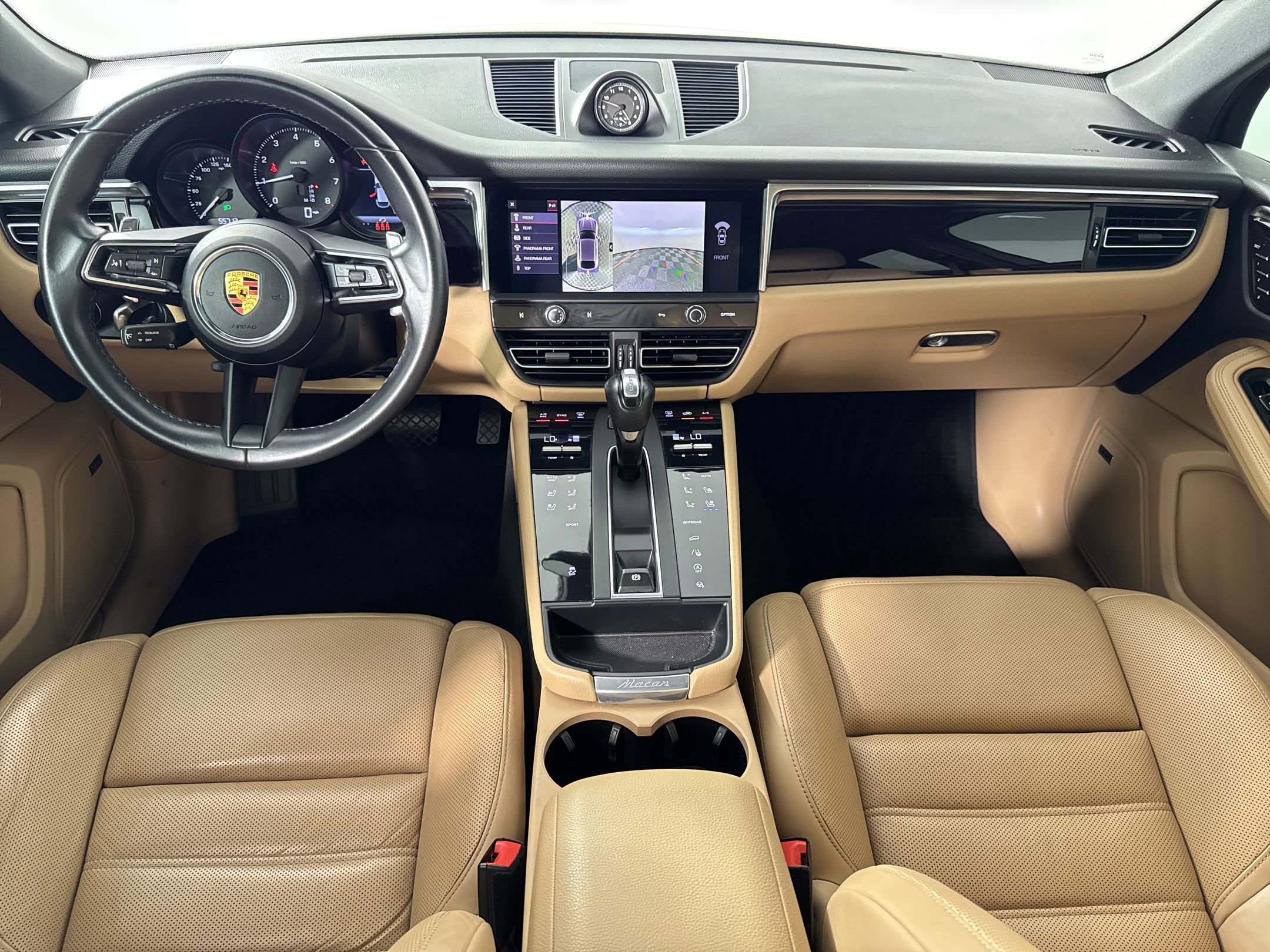 Certified 2022 Porsche Macan AWD/4WD image 17