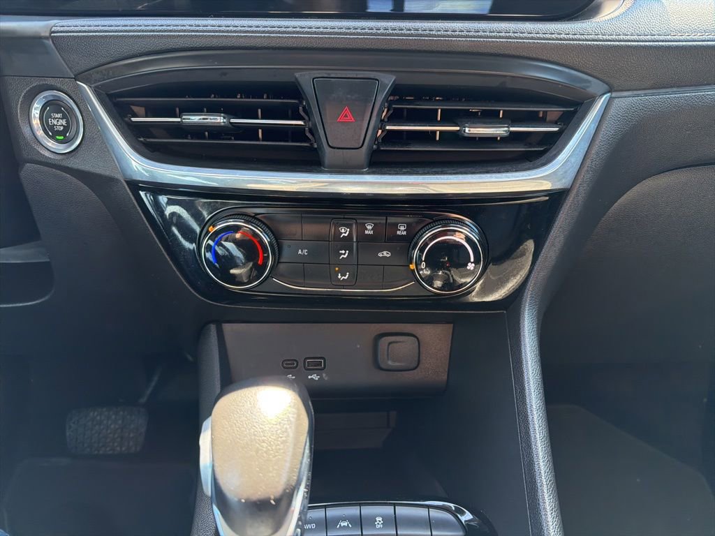 Used 2024 Buick Encore GX Sport Touring AWD/4WD image 26