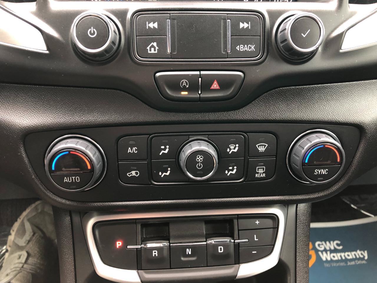 Used 2024 GMC Terrain SLT AWD/4WD image 21