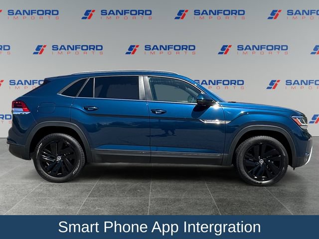 Used 2022 Volkswagen Atlas Cross Sport SE w/ Black Wheel Package AWD/4WD image 7