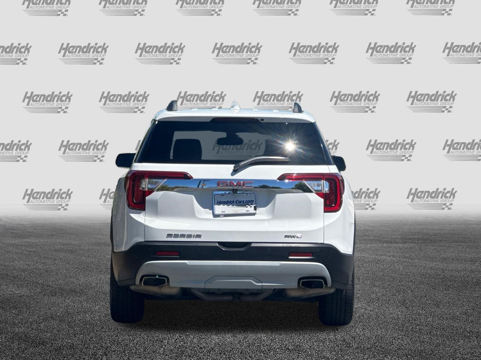 Used 2023 GMC Acadia SLT w/ Technology Package AWD/4WD image 6