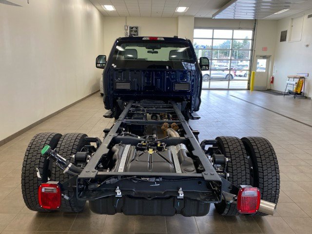 New 2024 Ford F550 4x4 Regular Cab Super Duty image 13