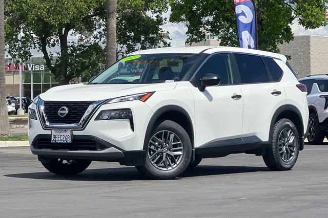 Used 2023 Nissan Rogue S image 8