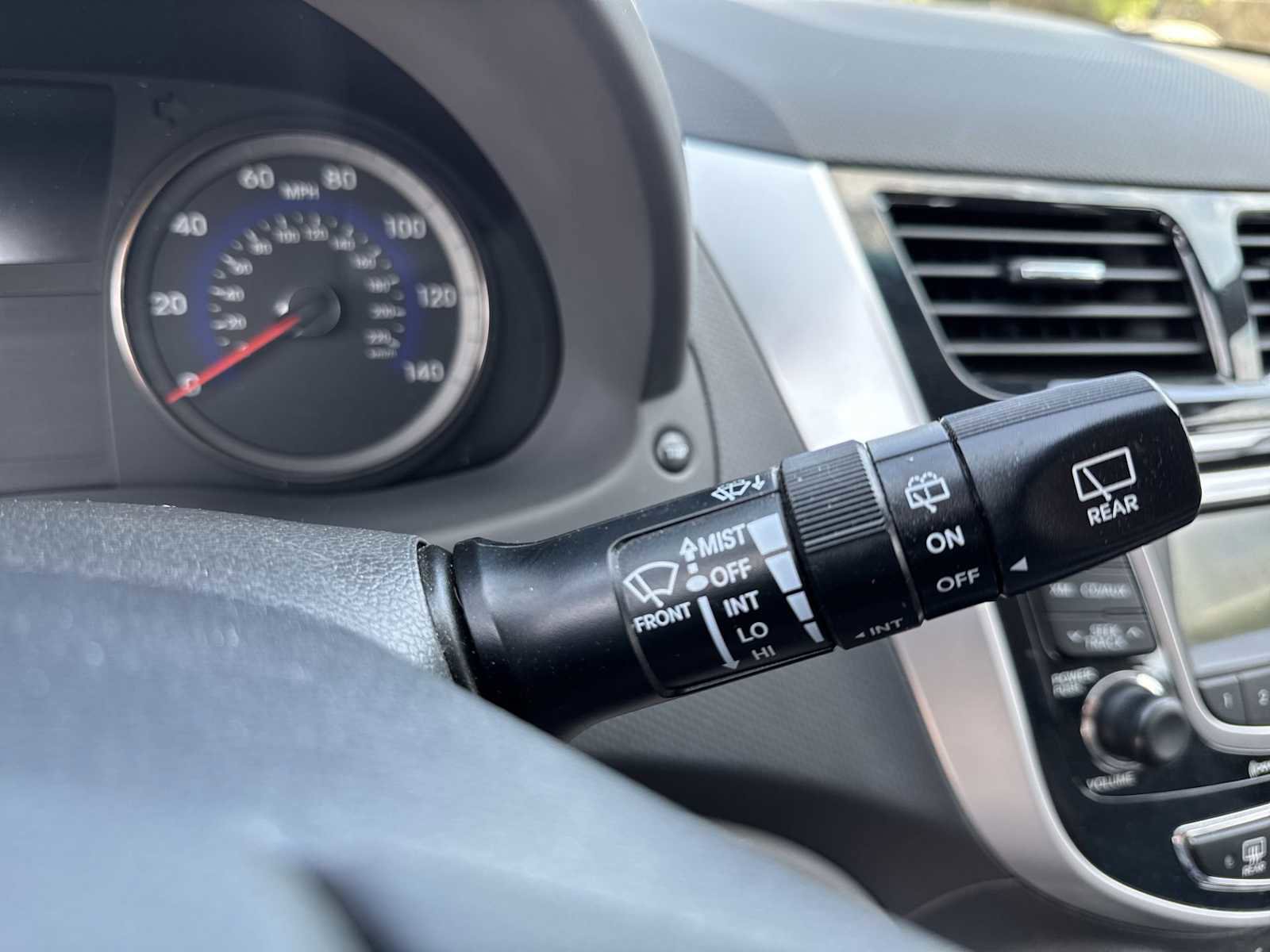 Used 2013 Hyundai Accent SE image 24