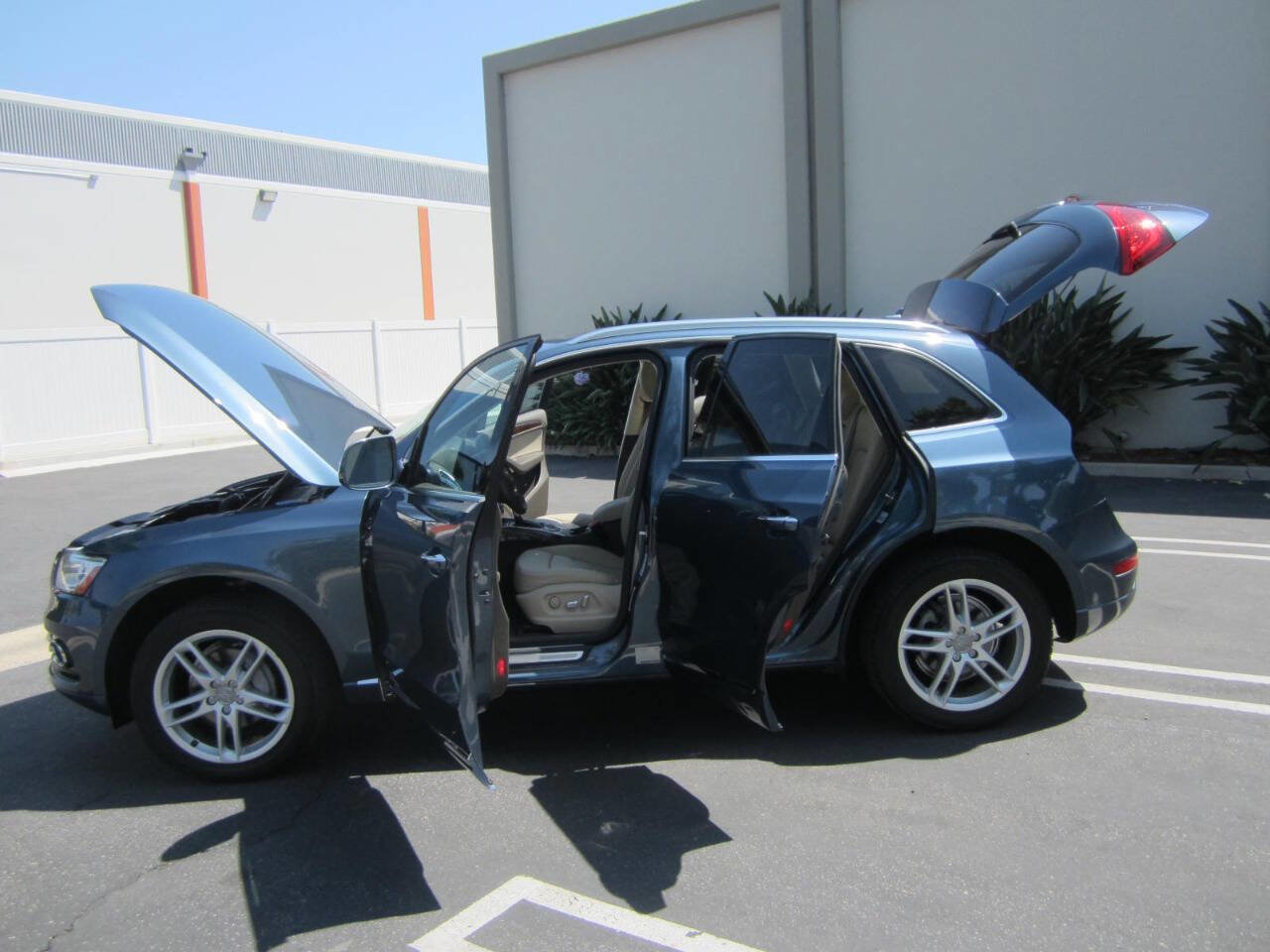 Used 2015 Audi Q5 2.0T Premium Plus w/ Technology Package image 9