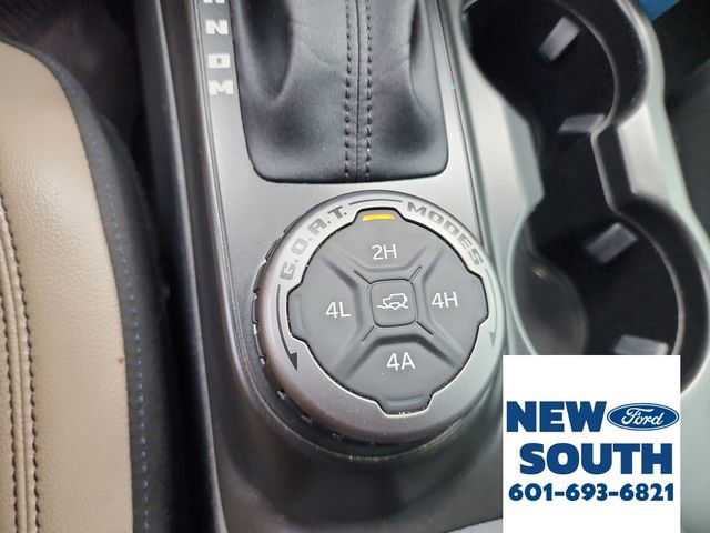 Used 2023 Ford Bronco Wildtrak image 29